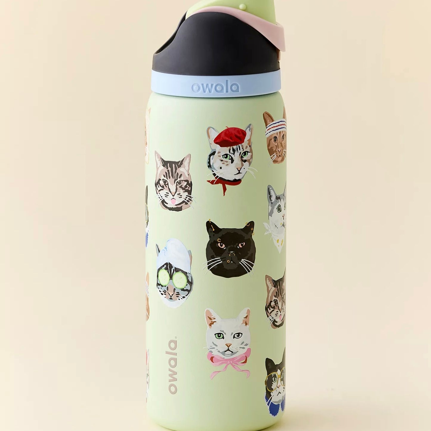 Owala UO Exclusive FreeSip 32 oz Water Bottle